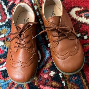 Brown Wingtips Kids Shoes Toddler size 11